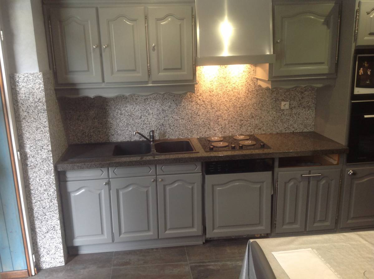 Plan de travail en granit : comment garantir une pose rapide et sur mesure ? Mulhouse