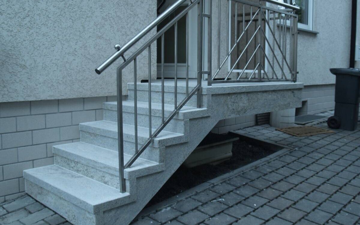 2 1200X750 | Ets CasaFloor France Comment entretenir des escaliers extérieurs en granit pour qu’ils restent comme neufs ? Strasbourg