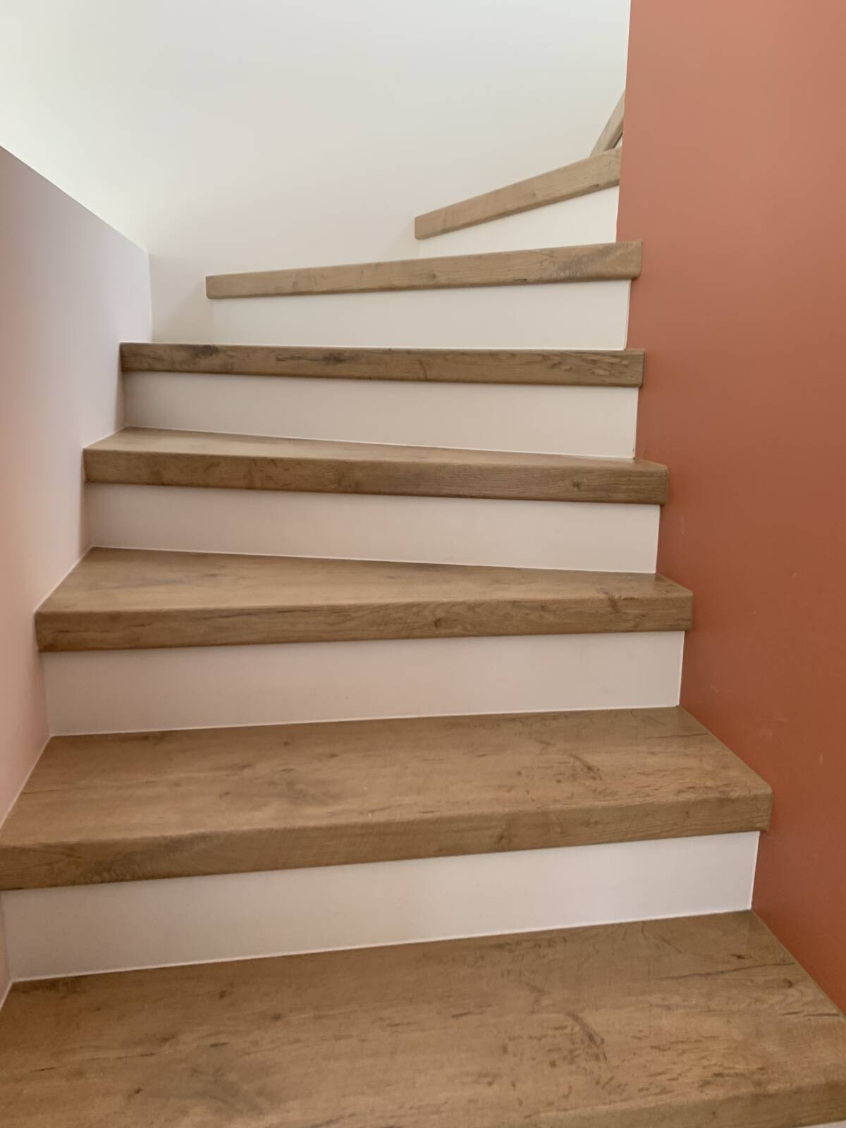 CasaFloor vous propose des systèmes de rénovation innovants pour vos escaliers, plans de travail, sols et douches en Alsace Schiltigheim 1