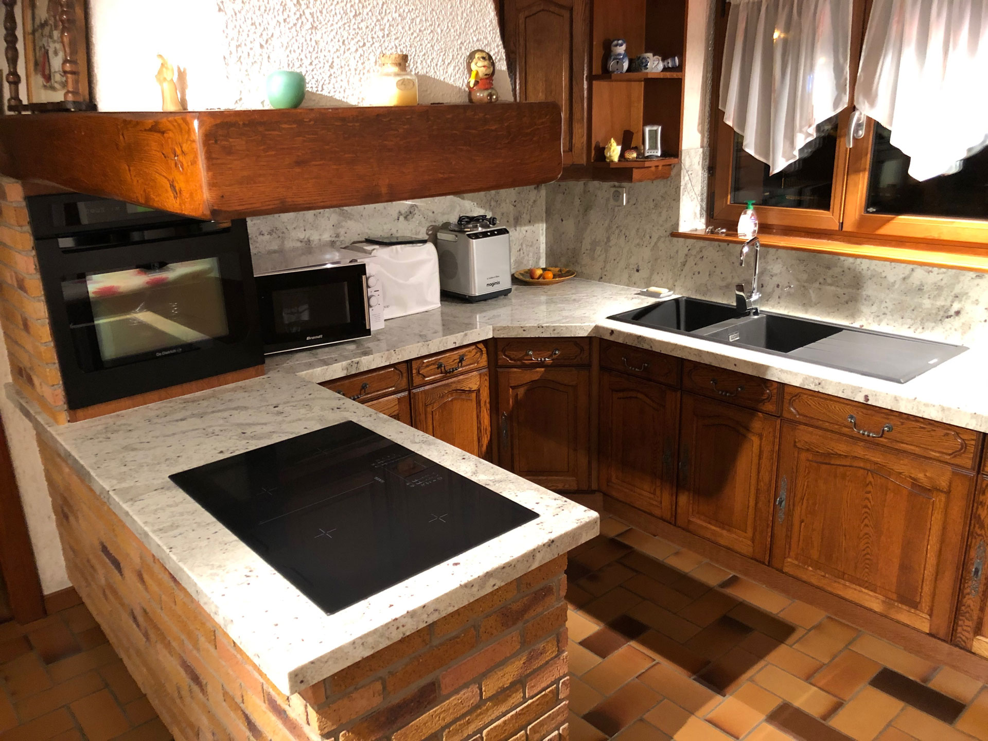 CUISINE GRANIT 2 | Ets CasaFloor France Recouvrement de plan de travail en granit dans le Haut-Rhin en Alsace Illzach 1