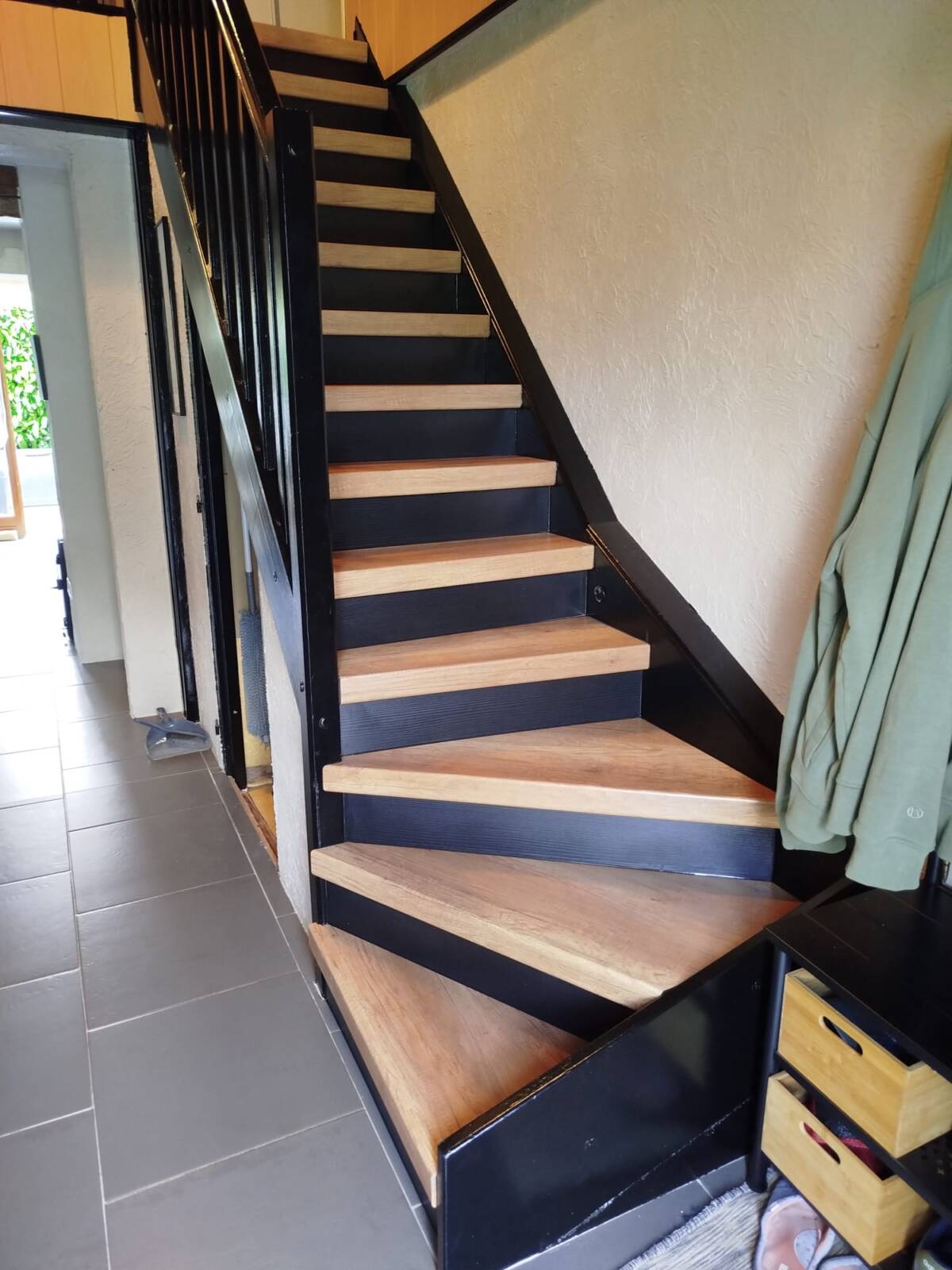 DC621B16 464B 433B BA78 45FD8232B5EA | Ets CasaFloor France Pourquoi choisir un habillage sans profilés pour vos escaliers intérieurs ? Mulhouse