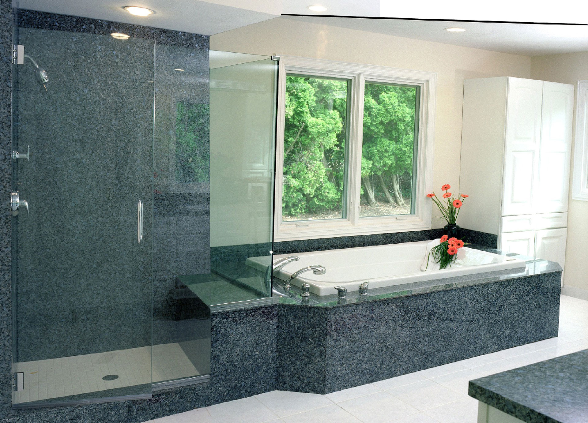 SOLS MURS GRANIT SALLE DE BAIN 2 | Ets CasaFloor France Recouvrement des sols et murs et rénovation de salle de bains en granit en Alsace Saint-Louis 1