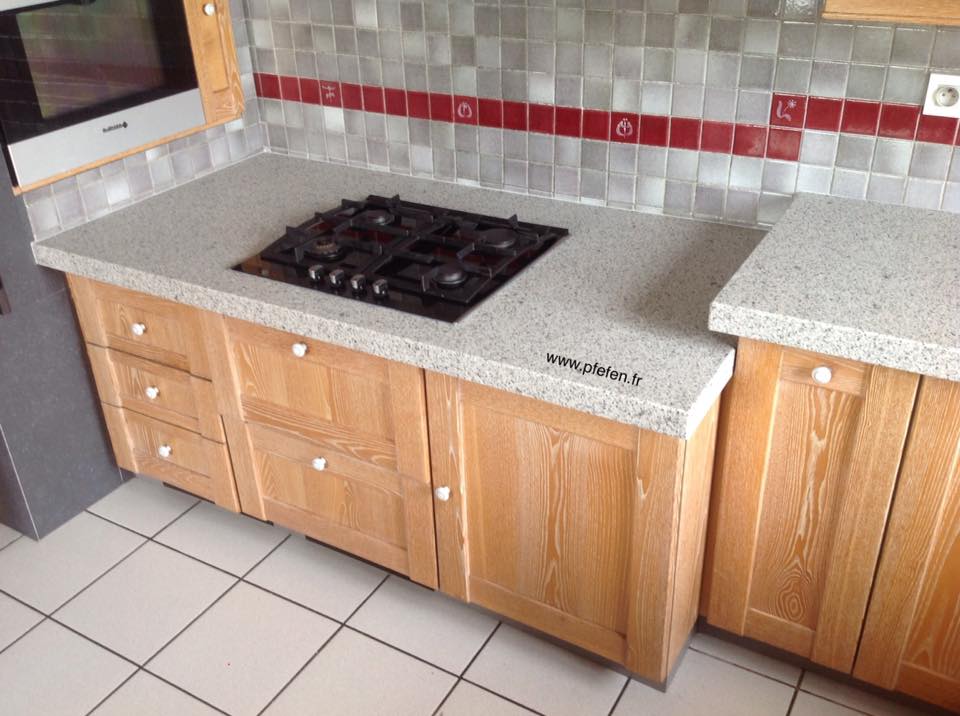 R&eacute;novation de plan de travail en granit mince : pourquoi la d&eacute;coupe sur mesure est essentielle ? Strasbourg